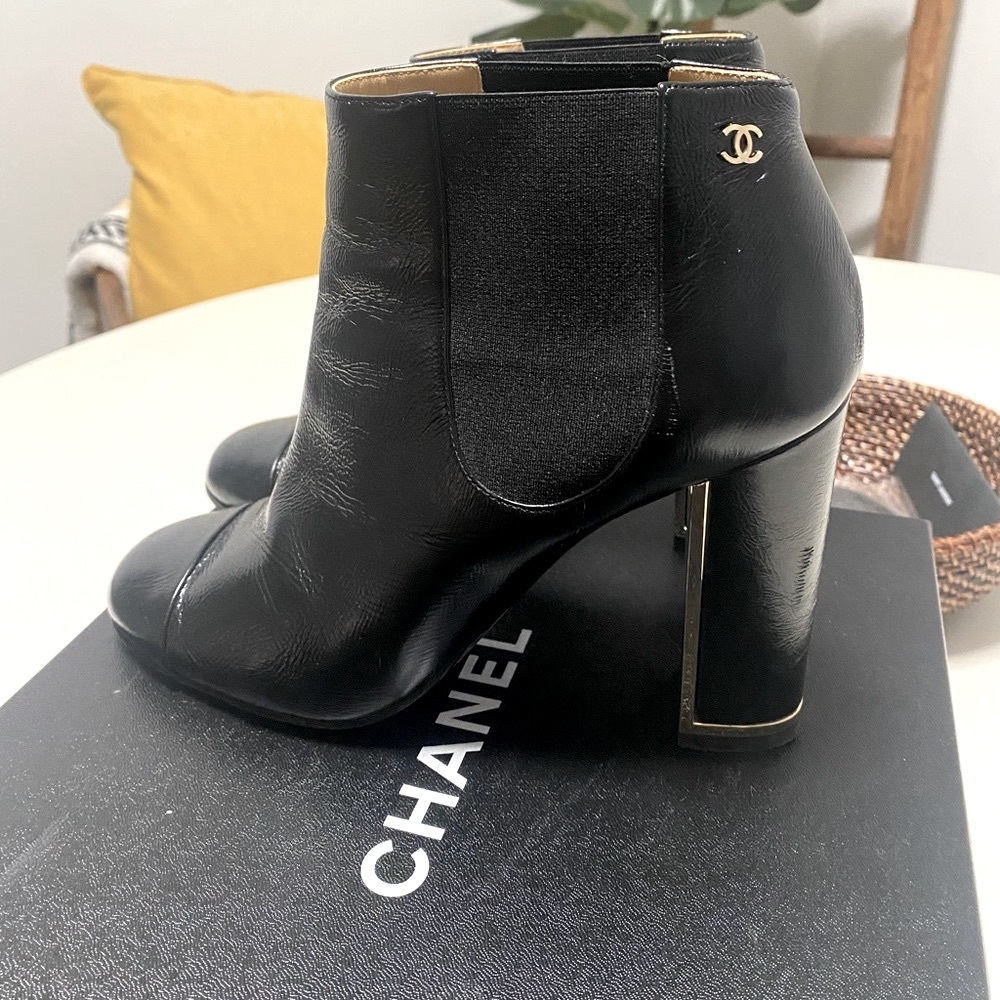 Chanel Calfskin Black Short Boots (37.5)